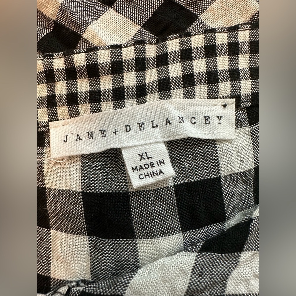 Jane & Delancey XL women’s Plaid button loose fit shirt #1663 - Picture 4 of 7